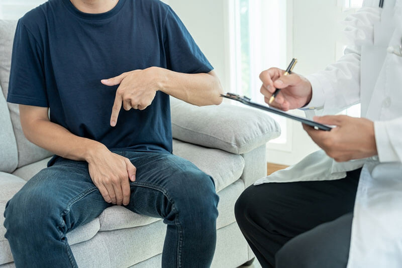 Dấu hiệu của xuất tinh sớm xảy ra ngay lập tức hoặc sau một thời gian rất ngắn sau khi bắt đầu quan hệ tình dục