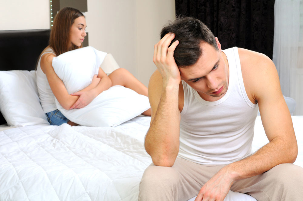 Yếu sinh lý khiến nhiều quý ông bất lực trong chuyện chăn gối, tiềm ẩn nguy cơ đổ vỡ hạnh phúc gia đình rất cao
