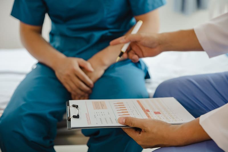 nên đi thăm khám chuyên khoa