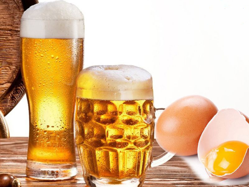 dùng bia và trứng gà chữa yếu sinh lý