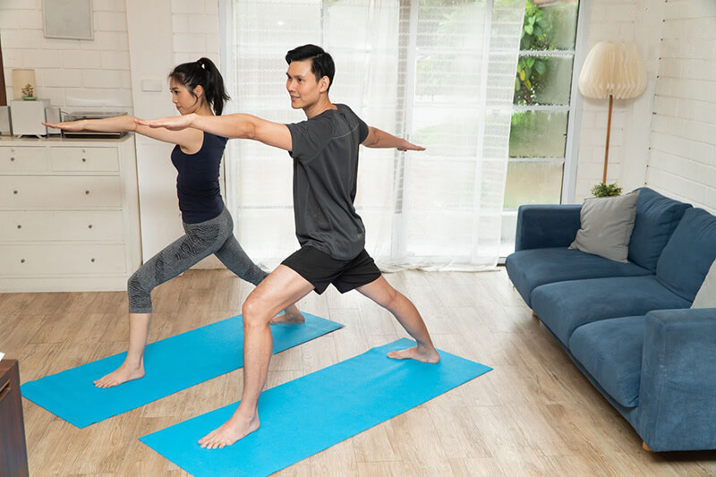 cùng tập tập thể dục, thể thao mỗi ngày để nâng cao sức khỏe và hỗ trợ cải thiện tình trạng chồng bị rối loạn cương dương