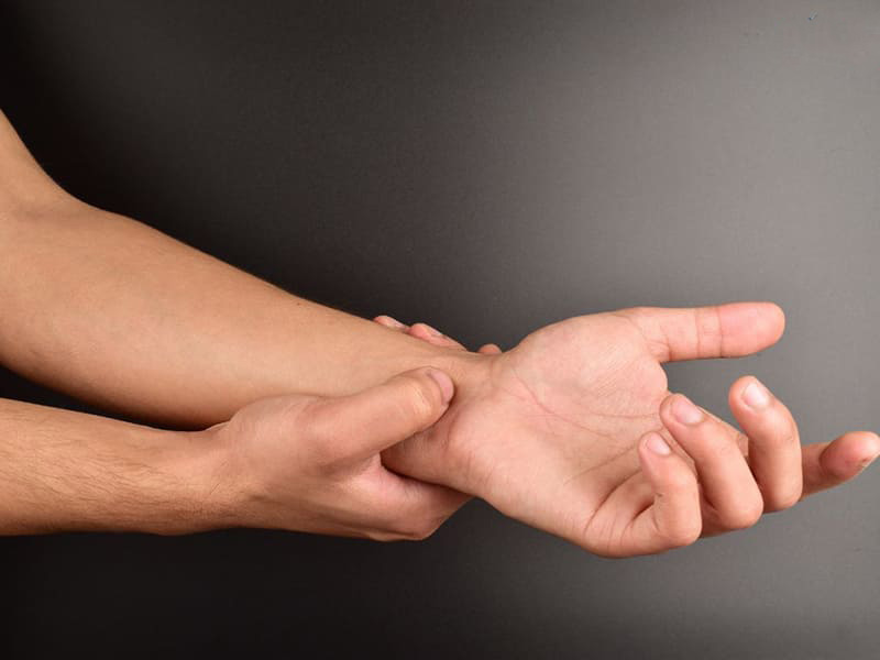 bấm huyệt có thể cải thiện tình trạng yếu sinh lý nhẹ và trung bình ở nam giới bấm huyệt có thể cải thiện tình trạng yếu sinh lý nhẹ và trung bình ở nam giới