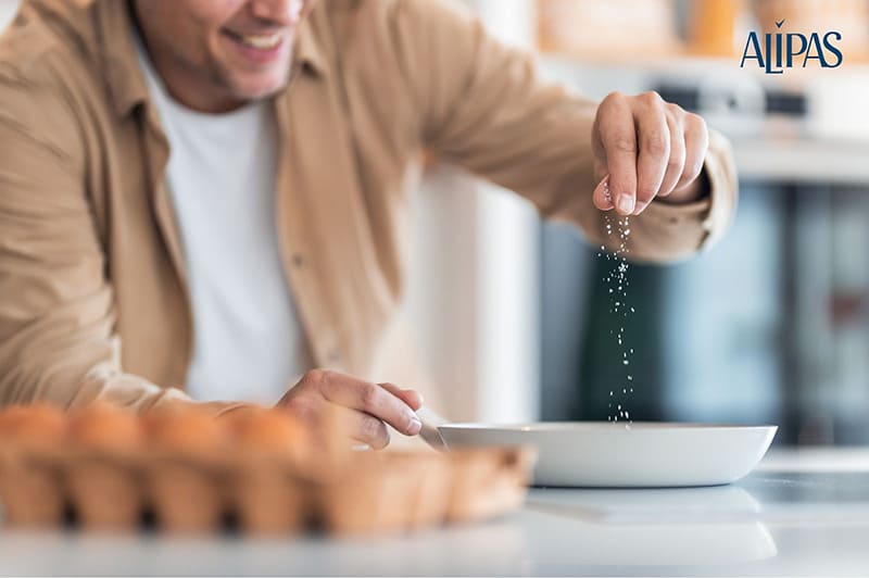 Hạn chế các thực phẩm nhiều muối