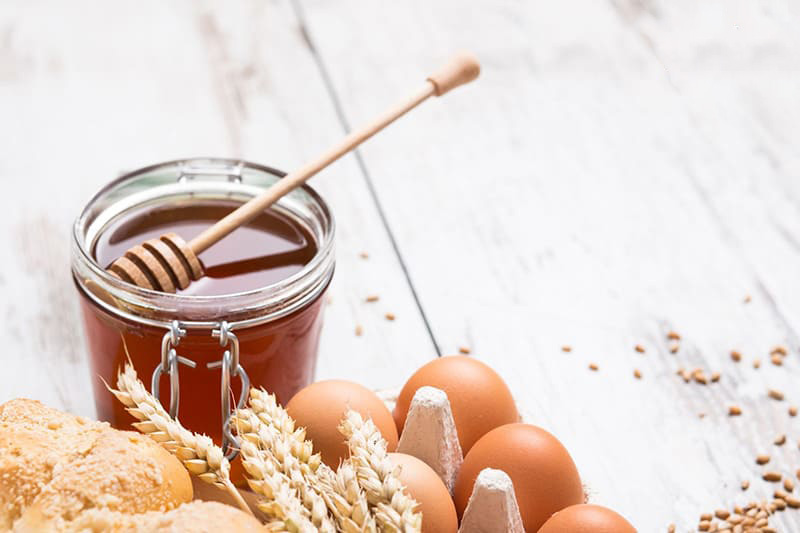 trứng gà kết hợp với mật ong có thể là một cách trị tinh trùng yếu tại nhà trứng gà kết hợp với mật ong có thể là một cách trị tinh trùng yếu tại nhà