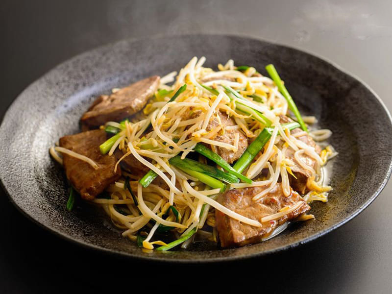 bạn có thể kết hợp thêm thực phẩm khác để tăng cường dưỡng chất cho món giá xào