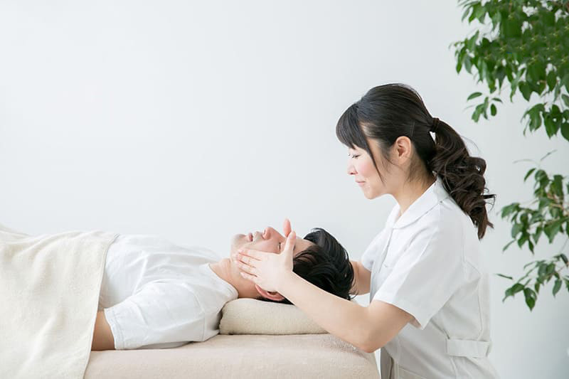 diện chẩn chữa yếu sinh lý nam phải được các chuyên gia, thầy thuốc có kinh nghiệm và chuyên môn thực hiện