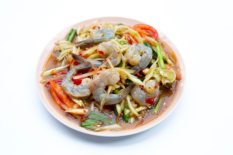 hạn chế ăn hải sản chưa được nấu chín