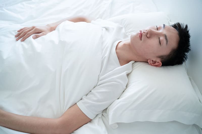 ngủ đủ giấc là biện pháp hỗ trợ cải thiện sinh lý
