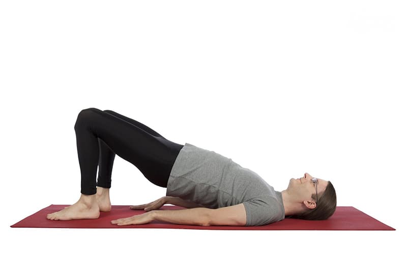 tư thế cầu hông